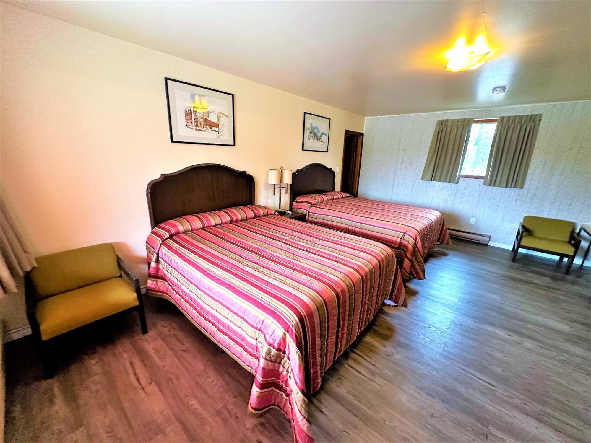 Red Top Motor Inn Iron Bridge 외부 사진