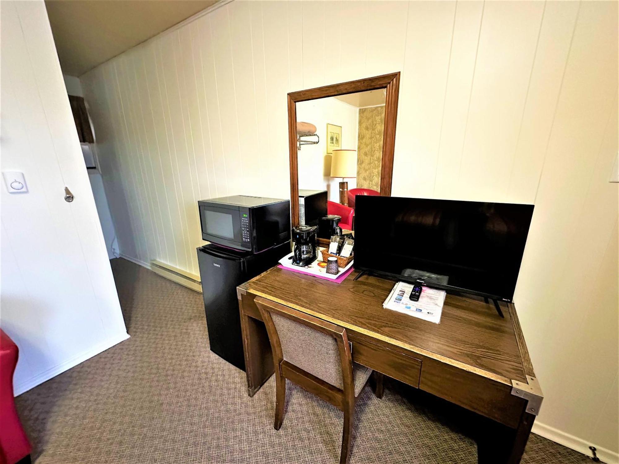 Red Top Motor Inn Iron Bridge 외부 사진