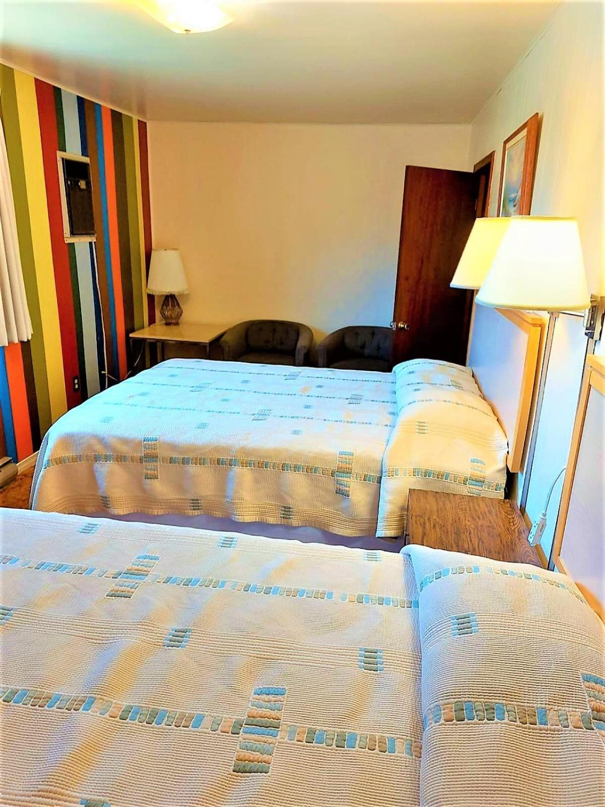 Red Top Motor Inn Iron Bridge 외부 사진