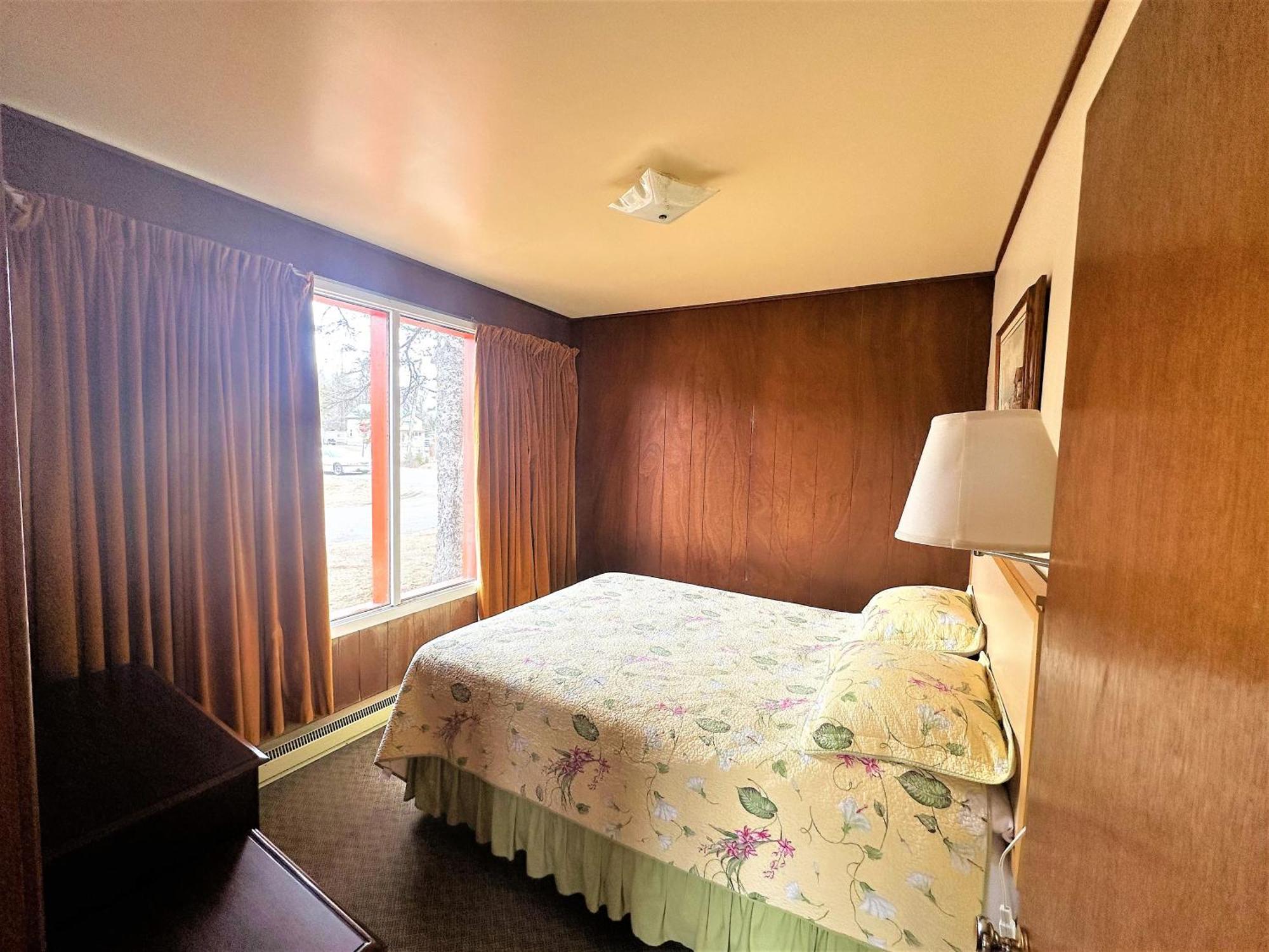 Red Top Motor Inn Iron Bridge 외부 사진