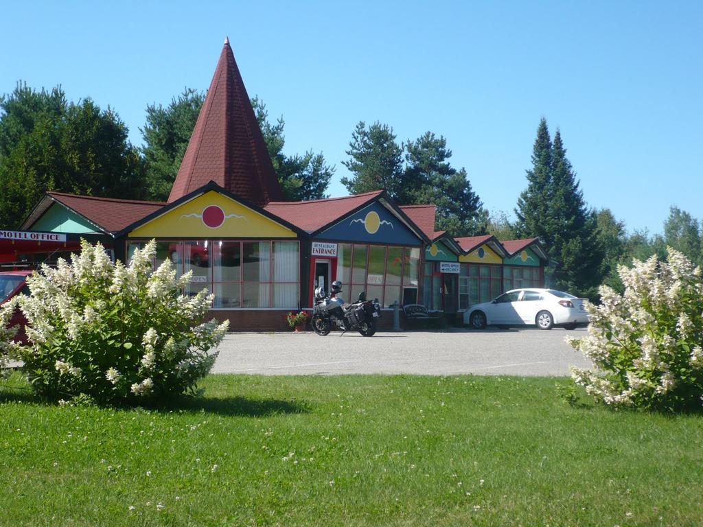 Red Top Motor Inn Iron Bridge 외부 사진