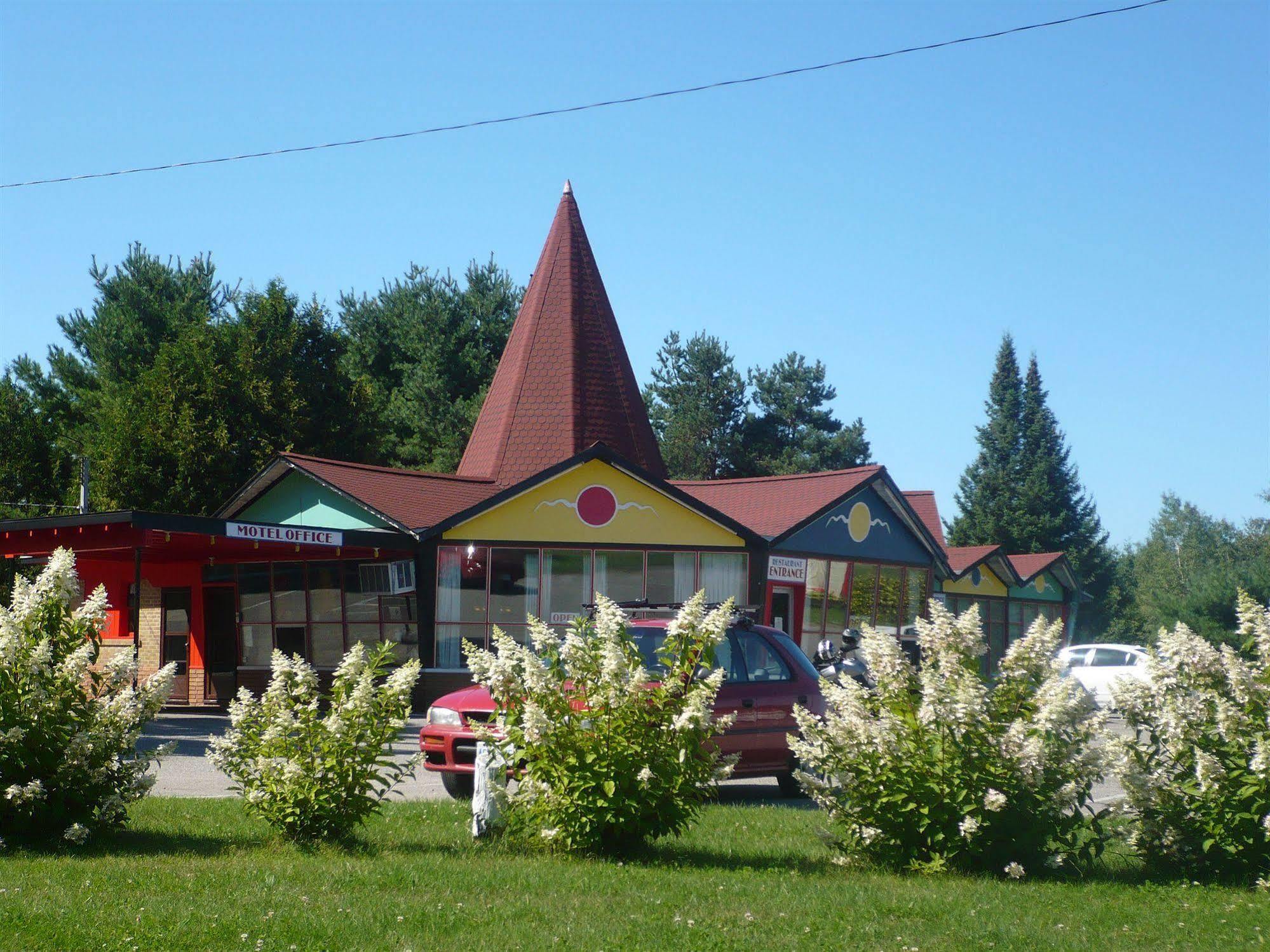 Red Top Motor Inn Iron Bridge 외부 사진